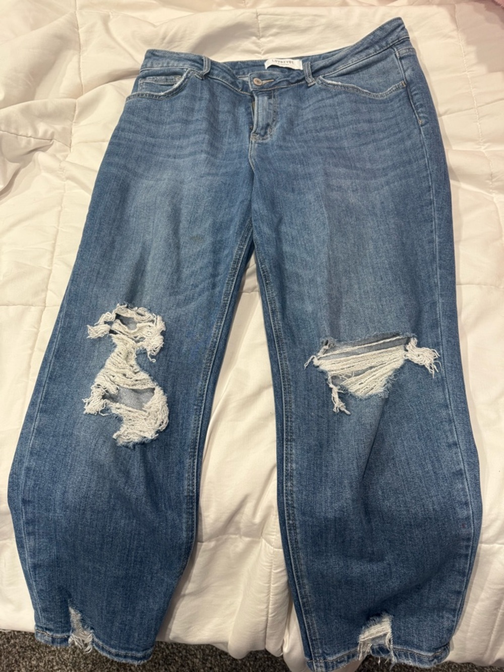 Relaxed Boyfriend Jeans in Mid Blue with Ripped Knees